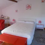 Oda ve Kahvaltı La Gourmantine Polignac (Haute-Loire)